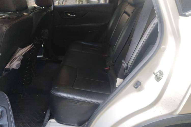 Used Nissan X-Trail 2017 2.5L CVT Luxury Edition 4WD Left Rear Seat