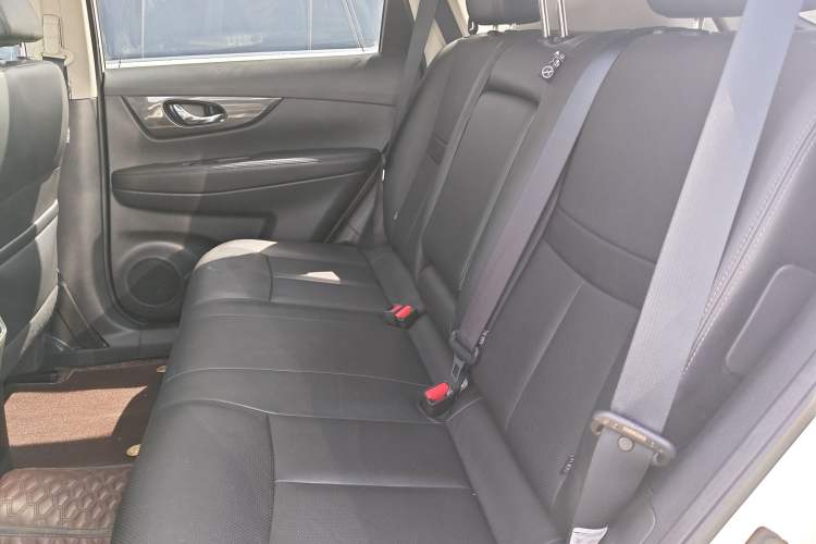Used Nissan X-Trail 2017 2.0L CVT Comfort Edition 2WD Left Rear Seat