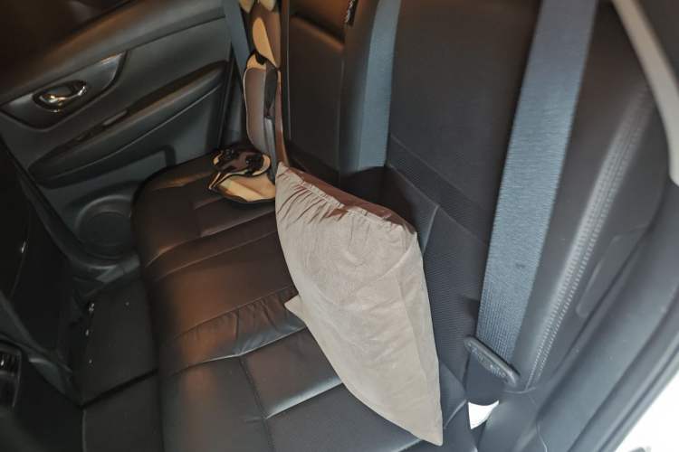 Used Nissan X-Trail 2017 2.0L CVT Comfort Edition 2WD Left Rear Seat