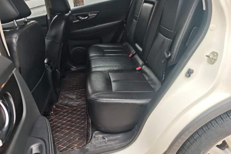 Used Nissan X-Trail 2017 2.0L CVT Comfort Edition 2WD Left Rear Seat