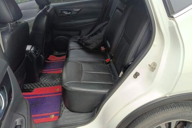 Used Nissan X-Trail 2017 2.5L CVT Luxury Edition 4WD Left Rear Seat