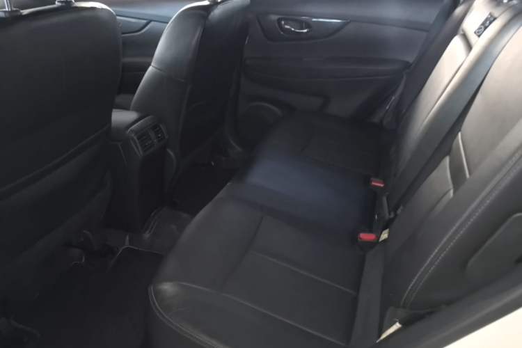Used Nissan X-Trail 2017 2.0L CVT Comfort Edition 2WD Left Rear Seat
