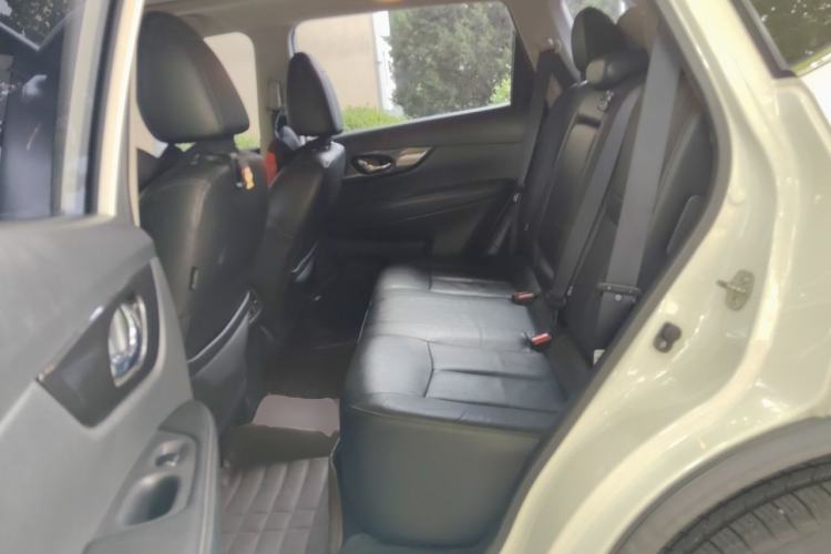 Used Nissan X-Trail 2017 2.0L CVT Comfort Edition 2WD Left Rear Seat
