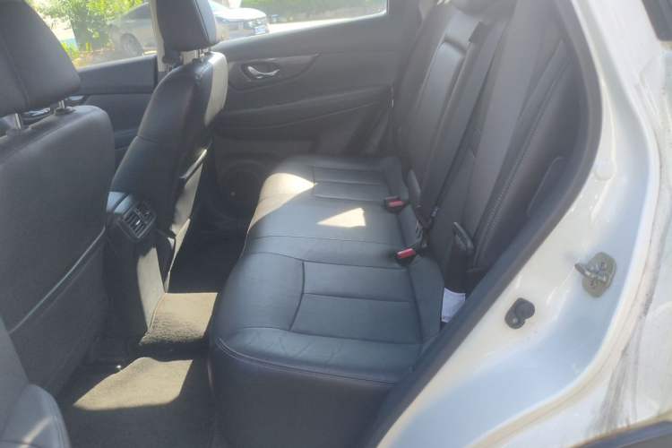 Used Nissan X-Trail 2017 2.0L CVT Comfort Edition 2WD Left Rear Seat