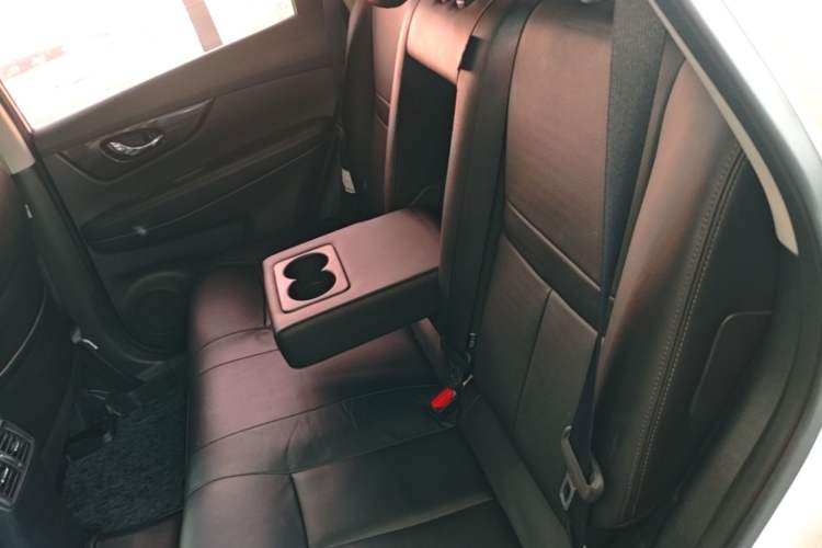 Used Nissan X-Trail 2017 2.0L CVT Comfort Edition 2WD Left Rear Seat