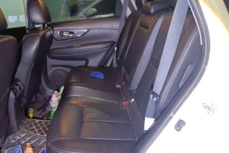 Used Nissan X-Trail 2017 2.0L CVT Comfort Edition 2WD Left Rear Seat