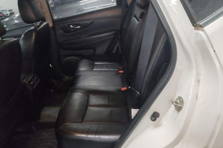 Used Nissan X-Trail 2017 2.0L CVT Comfort Edition 2WD Left Rear Seat