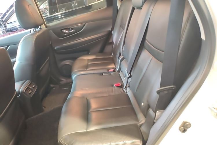 Used Nissan X-Trail 2017 2.0L CVT 7-Seater Comfort Edition 2WD Left Rear Seat