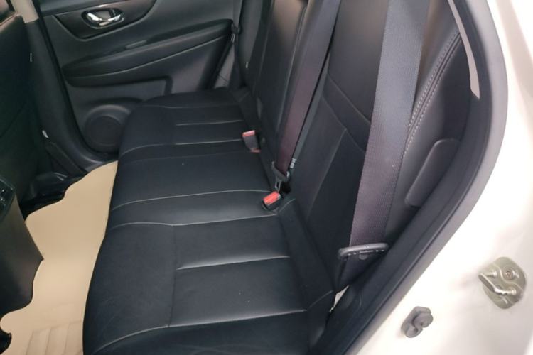 Used Nissan X-Trail 2017 2.0L CVT Comfort Edition 2WD Left Rear Seat