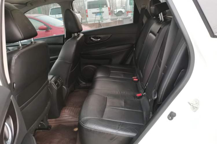 Used Nissan X-Trail 2017 2.0L CVT Comfort Edition 2WD Left Rear Seat