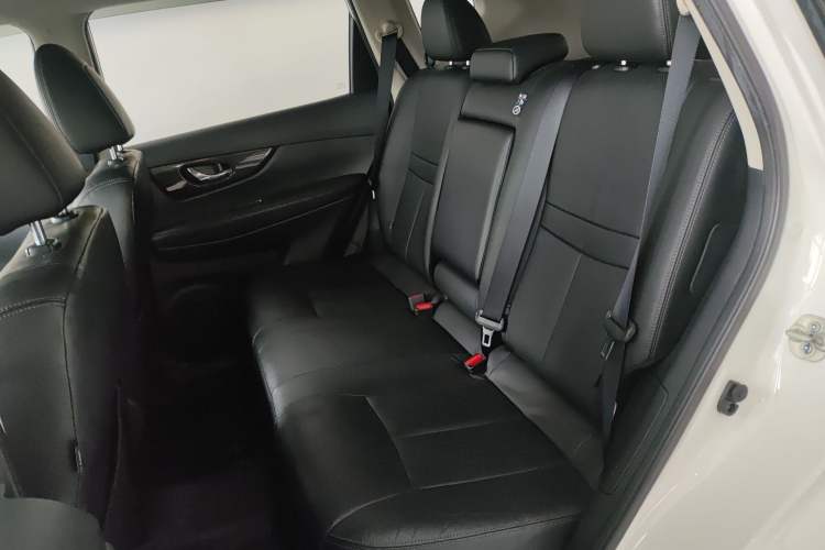 Used Nissan X-Trail 2017 2.5L CVT Luxury Edition 4WD Left Rear Seat