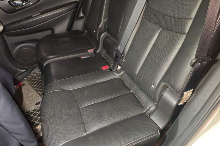 Used Nissan X-Trail 2017 2.0L CVT 7-Seater Comfort Edition 2WD Left Rear Seat