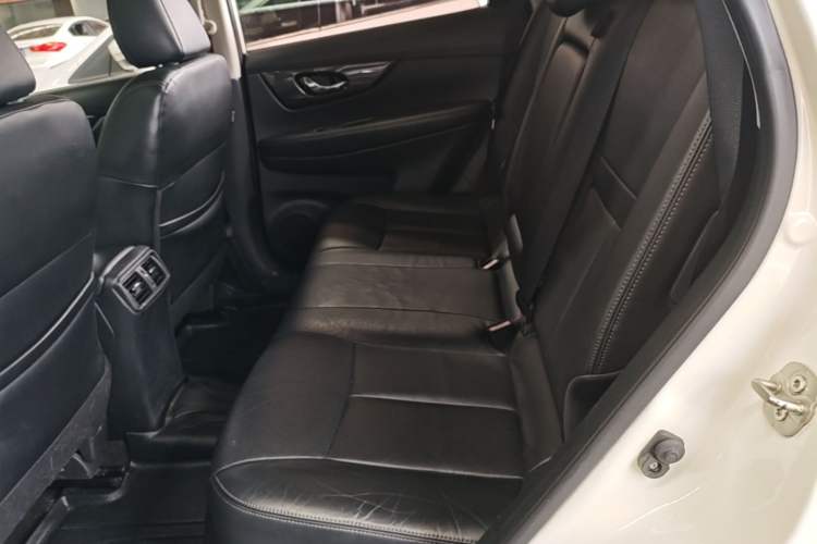 Used Nissan X-Trail 2017 2.0L CVT Comfort Edition 2WD Left Rear Seat