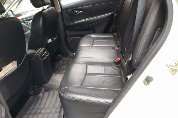Used Nissan X-Trail 2017 2.0L CVT Comfort Edition 2WD Left Rear Seat