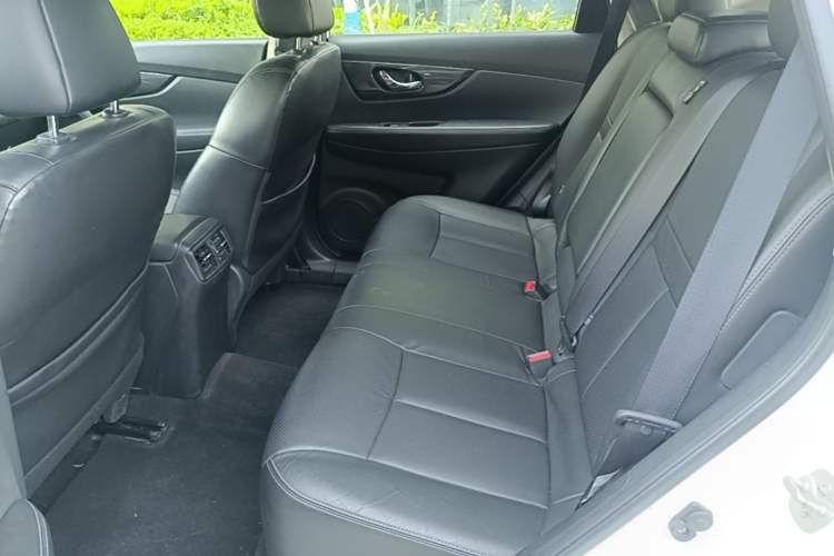 Used Nissan X-Trail 2017 2.0L CVT Comfort Edition 2WD Left Rear Seat