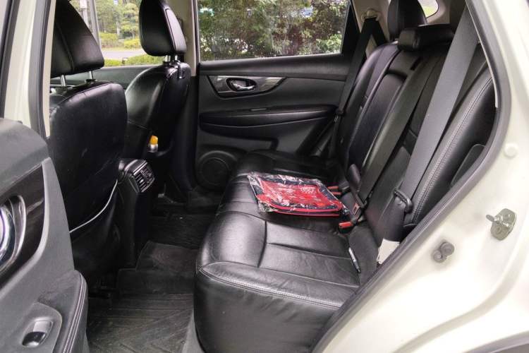 Used Nissan X-Trail 2017 2.0L CVT Comfort Edition 2WD Left Rear Seat