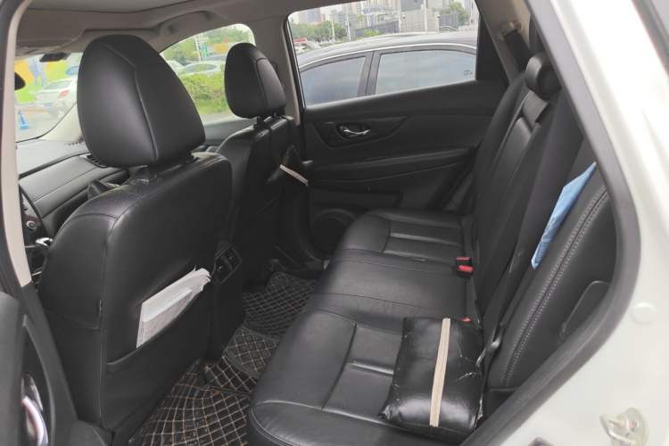 Used Nissan X-Trail 2017 2.0L CVT Comfort Edition 2WD Left Rear Seat