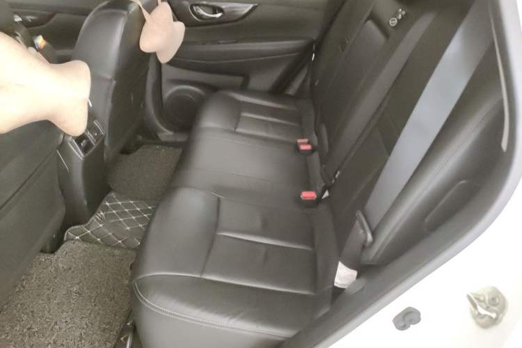 Used Nissan X-Trail 2017 2.0L CVT Comfort Edition 2WD Left Rear Seat