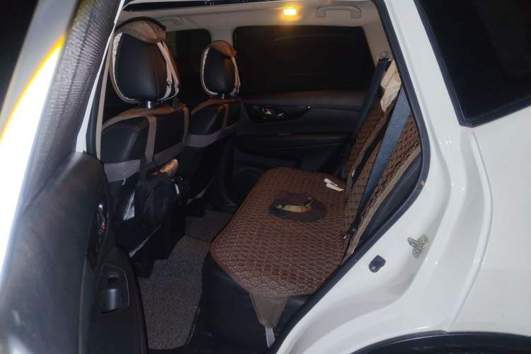 Used Nissan X-Trail 2017 2.5L CVT Luxury Edition 4WD Left Rear Seat