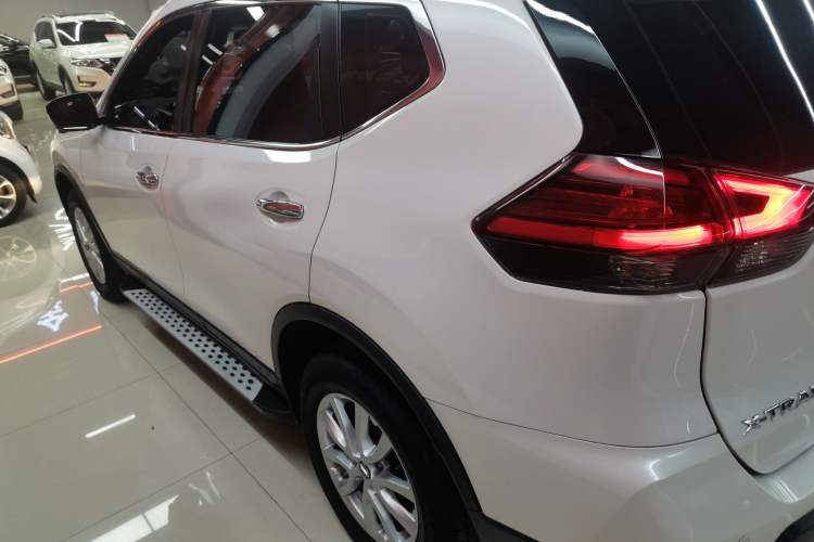 Used Nissan X-Trail 2017 2.0L CVT Comfort Edition 2WD Left Side