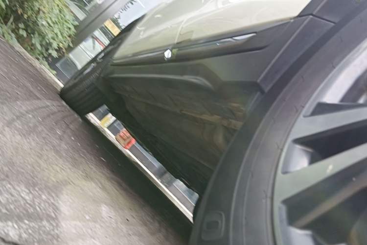 Used Nissan X-Trail 2017 2.5L CVT Luxury Edition 4WD Left Side Sill