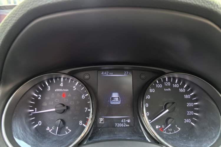 Used Nissan X-Trail 2017 2.0L CVT Comfort Edition 2WD Odometer Close Up