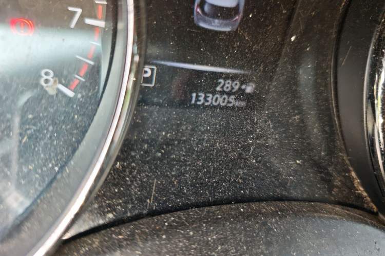 Used Nissan X-Trail 2017 2.0L CVT Comfort Edition 2WD Odometer Close Up