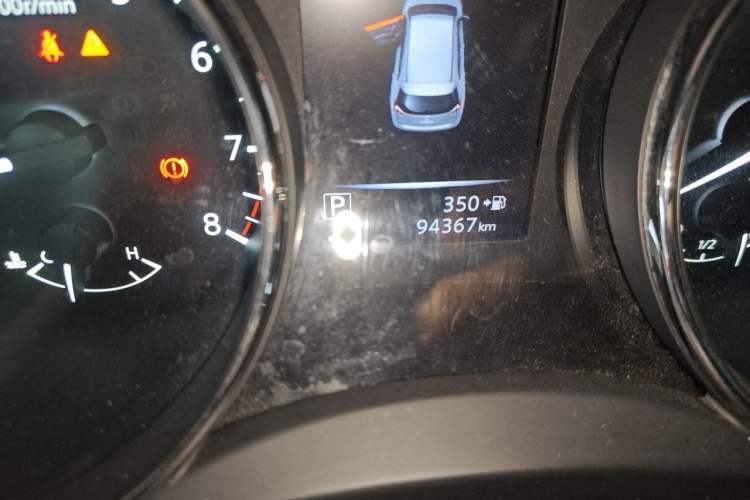Used Nissan X-Trail 2017 2.0L CVT Comfort Edition 2WD Odometer Close Up
