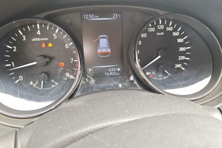 Used Nissan X-Trail 2017 2.0L CVT Comfort Edition 2WD Odometer Close Up