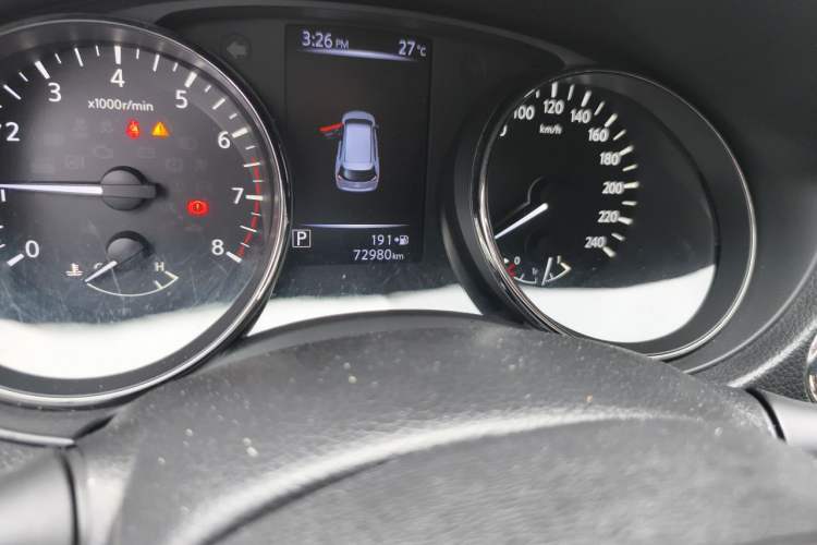 Used Nissan X-Trail 2017 2.0L CVT Comfort Edition 2WD Odometer Close Up