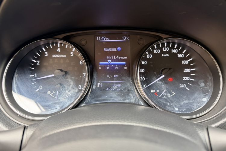 Used Nissan X-Trail 2017 2.5L CVT Luxury Edition 4WD Odometer Close Up