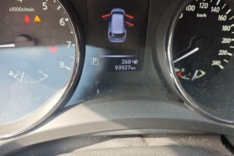 Used Nissan X-Trail 2017 2.0L CVT Comfort Edition 2WD Odometer Close Up
