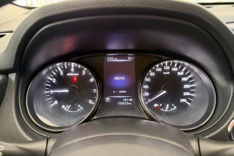 Used Nissan X-Trail 2017 2.0L CVT Comfort Edition 2WD Odometer Close Up