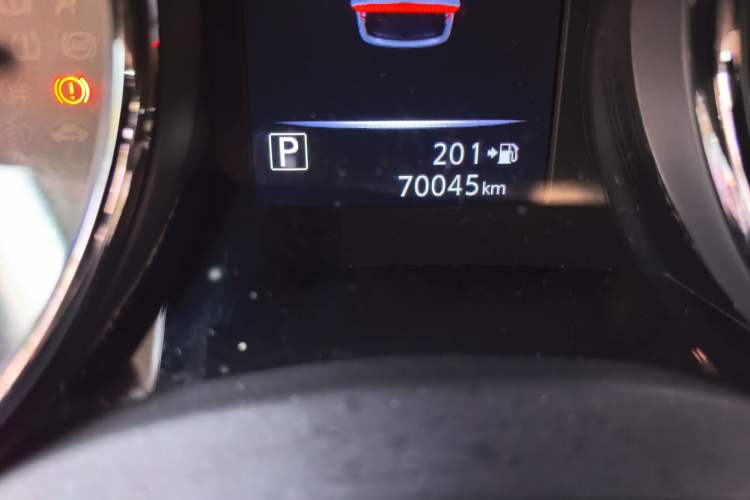 Used Nissan X-Trail 2017 2.0L CVT Comfort Edition 2WD Odometer Close Up