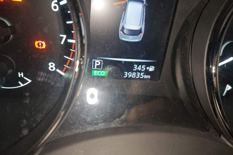 Used Nissan X-Trail 2017 2.0L CVT Comfort Edition 2WD Odometer Close Up
