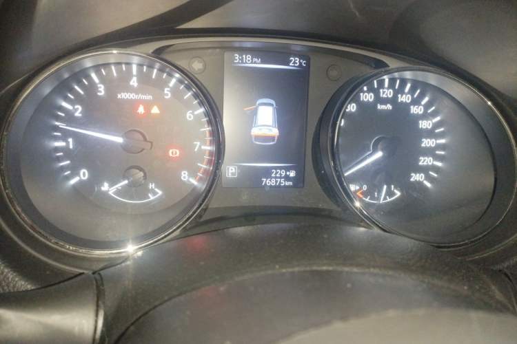 Used Nissan X-Trail 2017 2.0L CVT Comfort Edition 2WD Odometer Close Up