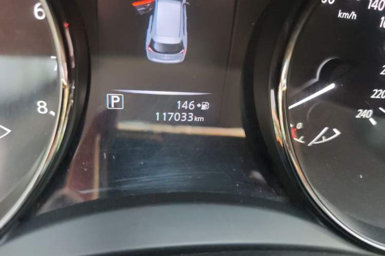 Used Nissan X-Trail 2017 2.0L CVT Comfort Edition 2WD Odometer Close Up