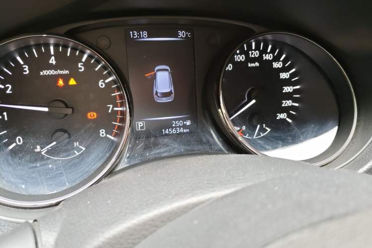Used Nissan X-Trail 2017 2.0L CVT Comfort Edition 2WD Odometer Close Up
