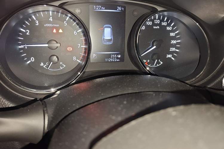Used Nissan X-Trail 2017 2.0L CVT Comfort Edition 2WD Odometer Close Up