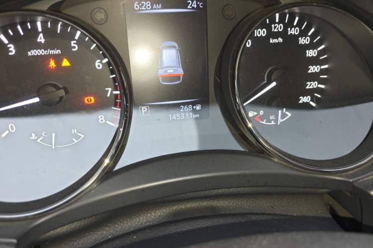 Used Nissan X-Trail 2017 2.0L CVT Comfort Edition 2WD Odometer Close Up