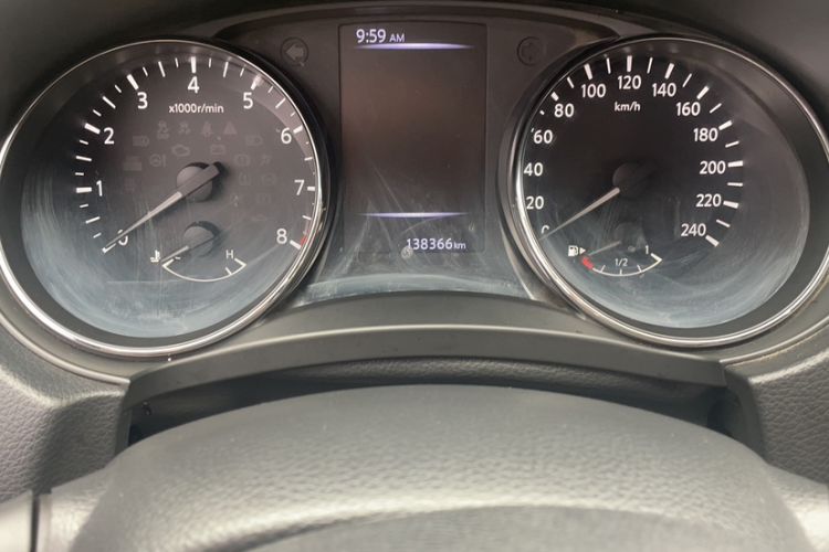 Used Nissan X-Trail 2017 2.0L CVT Comfort Edition 2WD Odometer Close Up