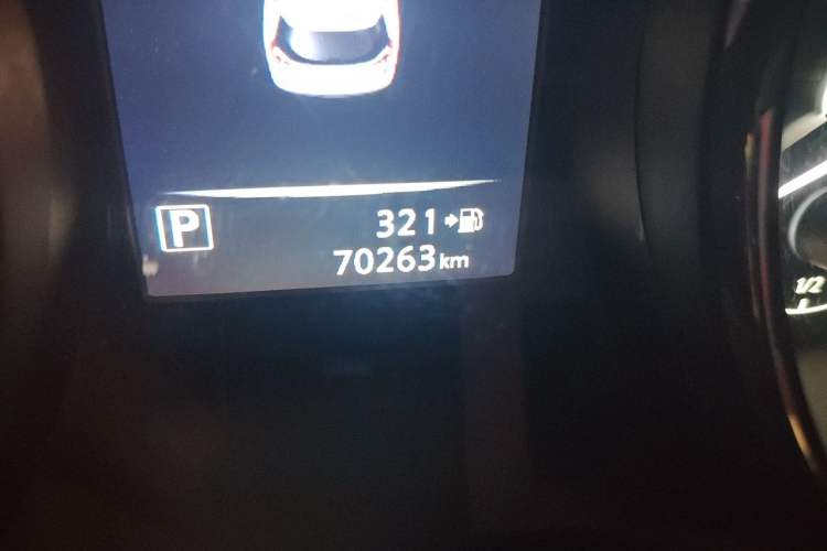 Used Nissan X-Trail 2017 2.0L CVT Comfort Edition 2WD Odometer Close Up