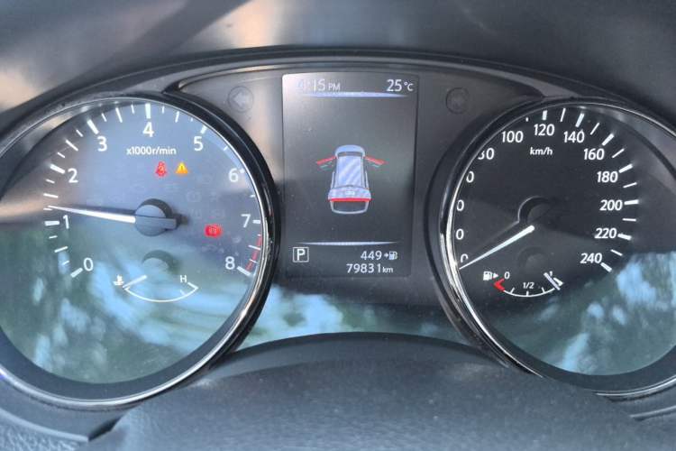 Used Nissan X-Trail 2017 2.0L CVT Comfort Edition 2WD Odometer Close Up
