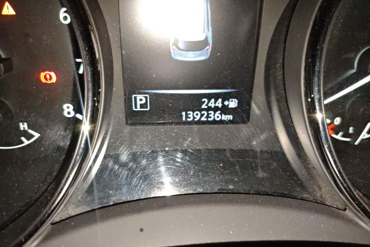 Used Nissan X-Trail 2017 2.0L CVT Comfort Edition 2WD Odometer Close Up
