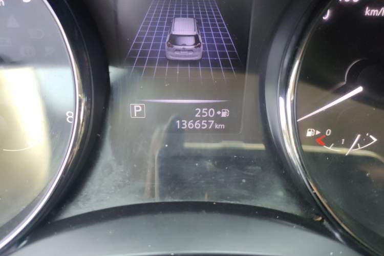 Used Nissan X-Trail 2017 2.0L CVT Comfort Edition 2WD Odometer Close Up