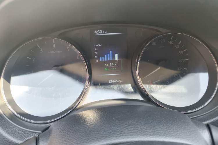 Used Nissan X-Trail 2017 2.0L CVT Comfort Edition 2WD Odometer Close Up