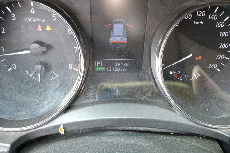 Used Nissan X-Trail 2017 2.5L CVT Luxury Edition 4WD Odometer Close Up