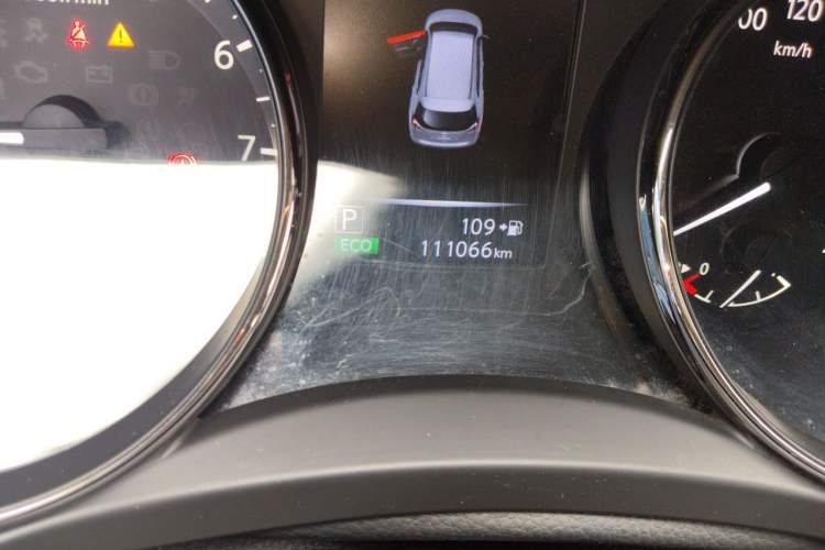 Used Nissan X-Trail 2017 2.0L CVT Comfort Edition 2WD Odometer Close Up