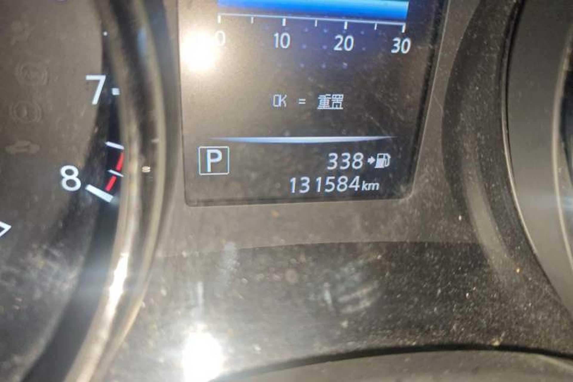 Used Nissan X-Trail 2017 2.0L CVT 7-Seater Comfort Edition 2WD Odometer Close Up
