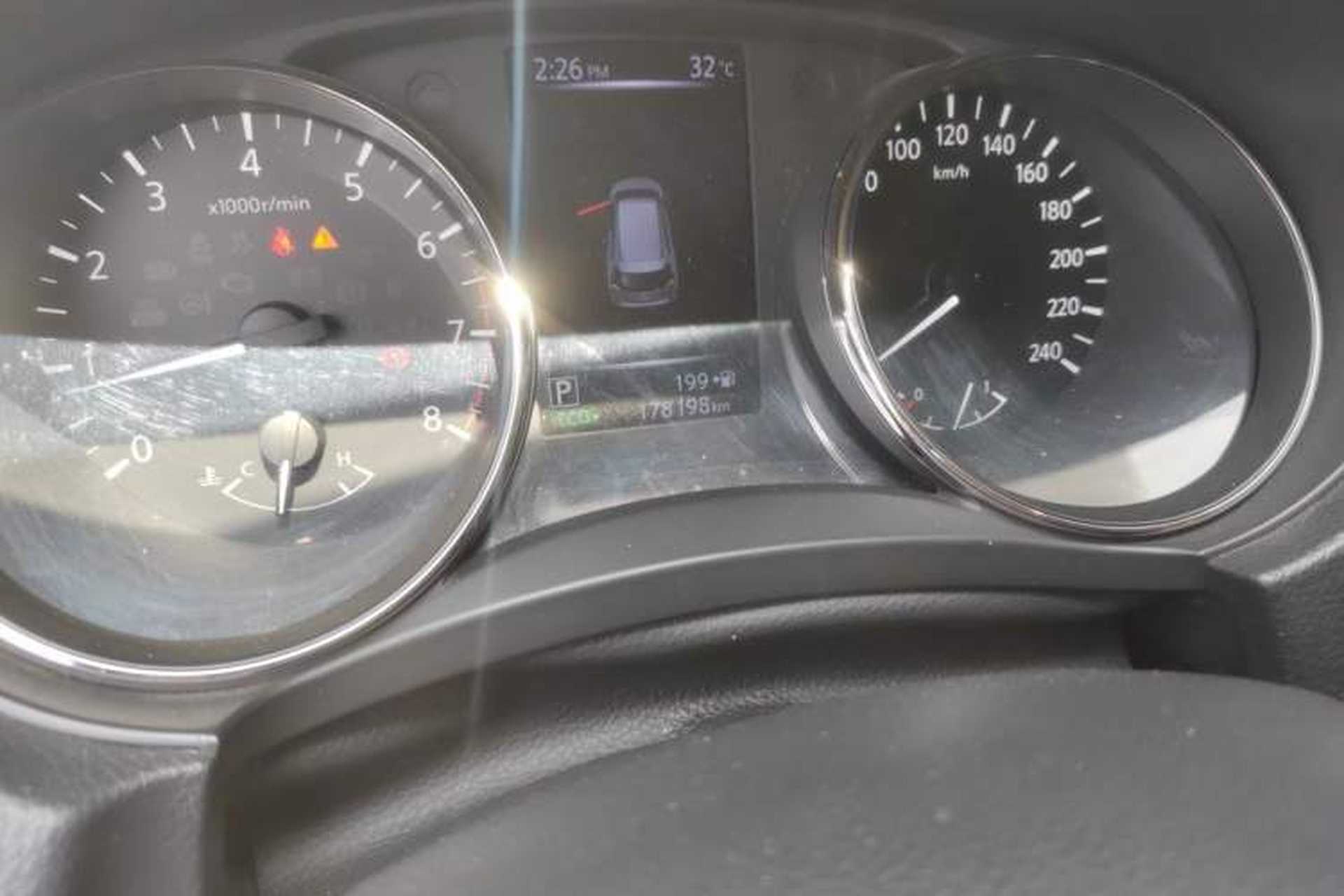 Used Nissan X-Trail 2017 2.0L CVT Comfort Edition 2WD Odometer Close Up
